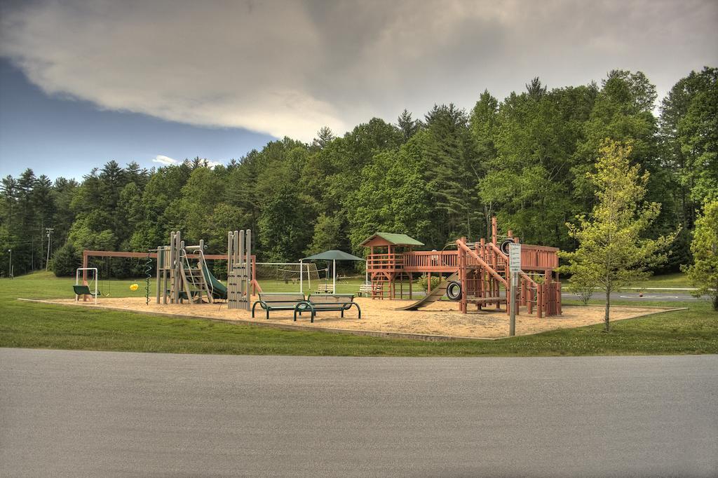 Foxhunt At Sapphire Valley Extérieur photo